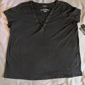 Torrid criss cross v-neck black short sleeve top shirt size 2 approximately XXL